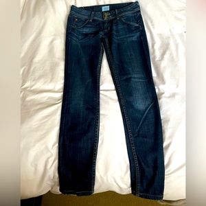 Hudson “Collin Flap skinny” 12” leg opening” size 24 in dark blue rinse..